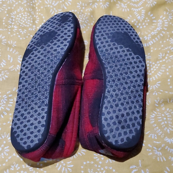 Toms - Picture 5 of 6